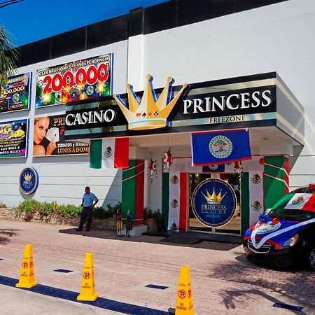 קורוזאל Princess Hotel And Casino Free Zone מראה חיצוני תמונה